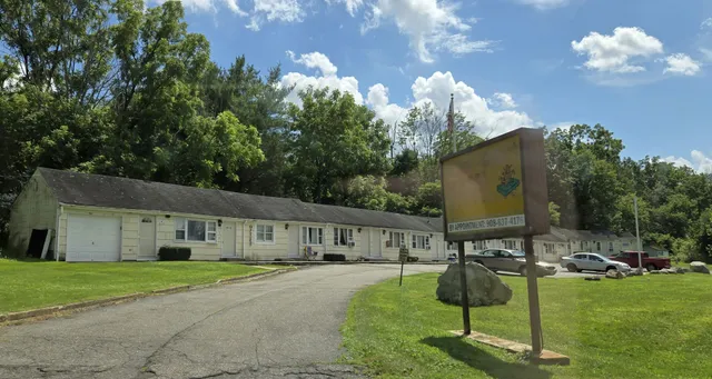 Econo-Court Motel Inc