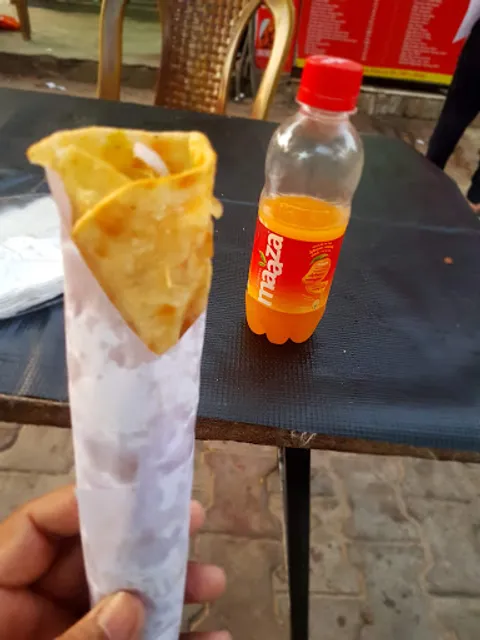 Tawa Garam Kathi Roll