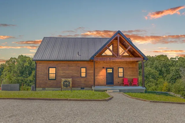 Daze Off Cabin Rental