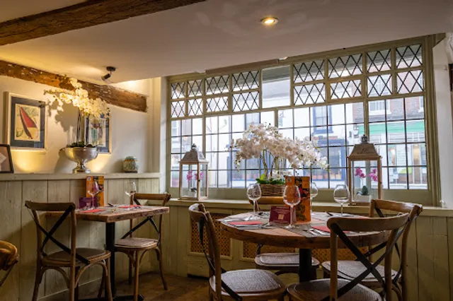 Giggling Squid - Marlow