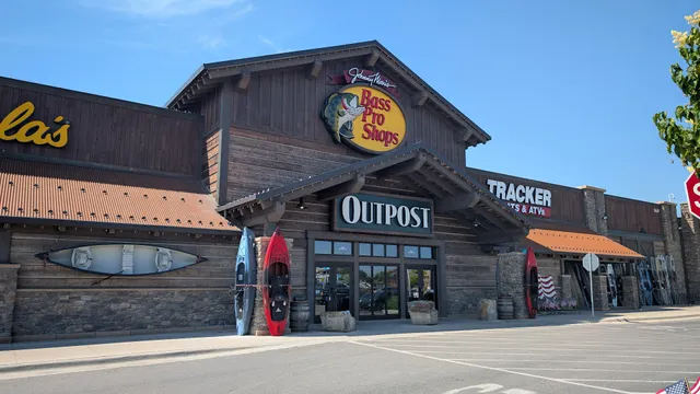 Bass Pro Shops