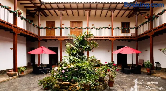 Hostal "La casona Monsante"