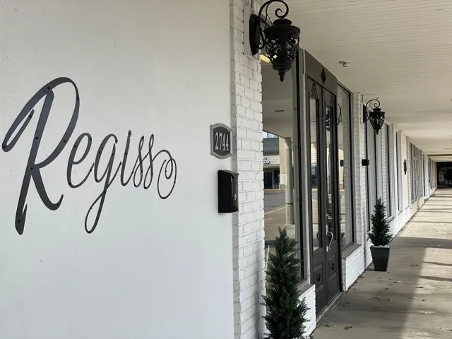 Regiss Bridal & Prom - Owensboro