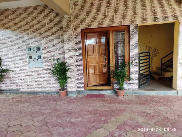 Tranquil Glass House by Coorg Tree House