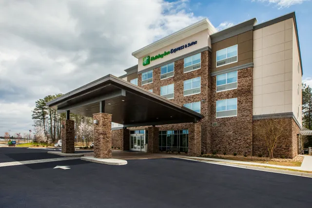 Holiday Inn Express & Suites Canton by IHG