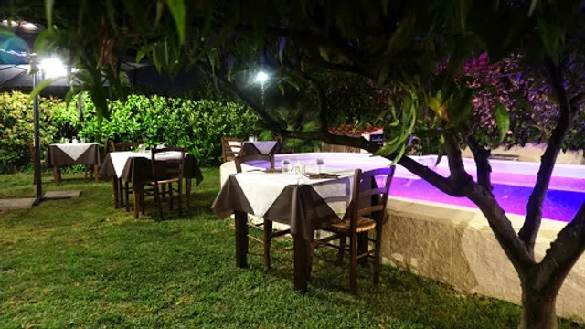 Villa Del Cedro - pizzeria napoletana e ristorante tipico campano