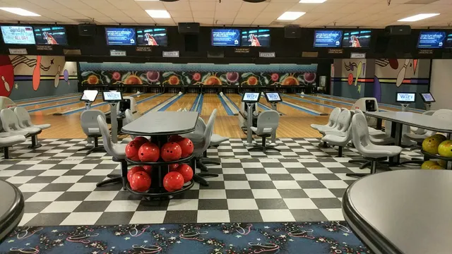 MWR Tailhook Bowling Center