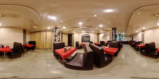 Mousam Family Garden Restaurant And Bar