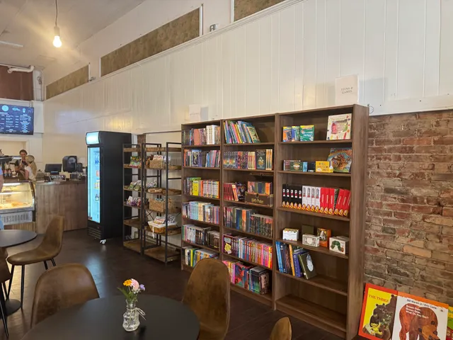 Honey Rock Books and Cafe