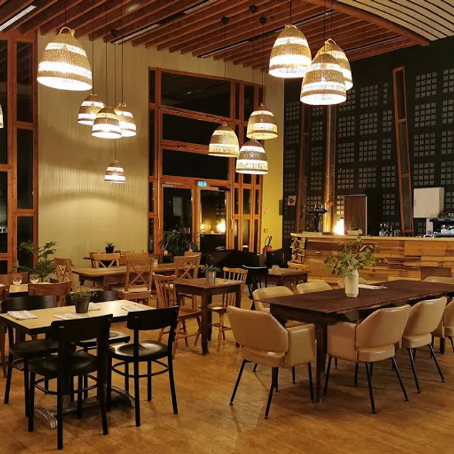 Le Caillou - Restaurant et Café