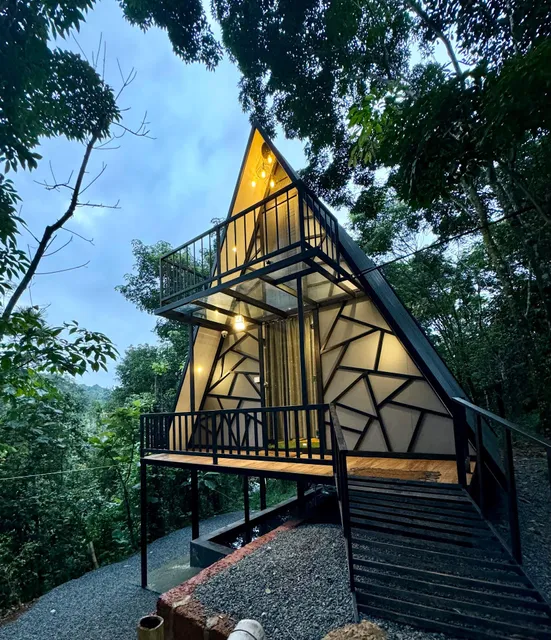 HOLIDAY NEST CHENNALODE