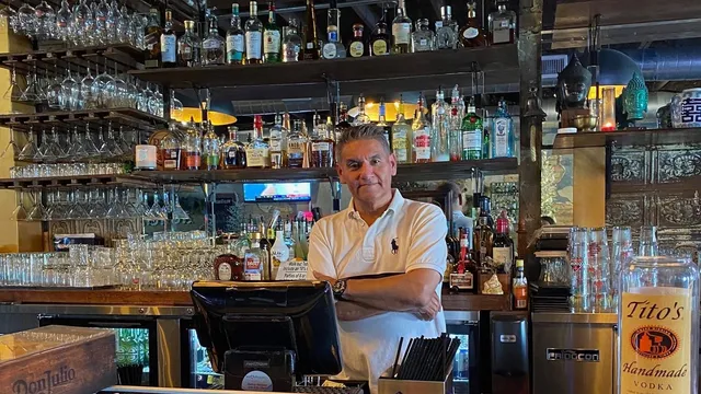 Sir's Martini Lounge