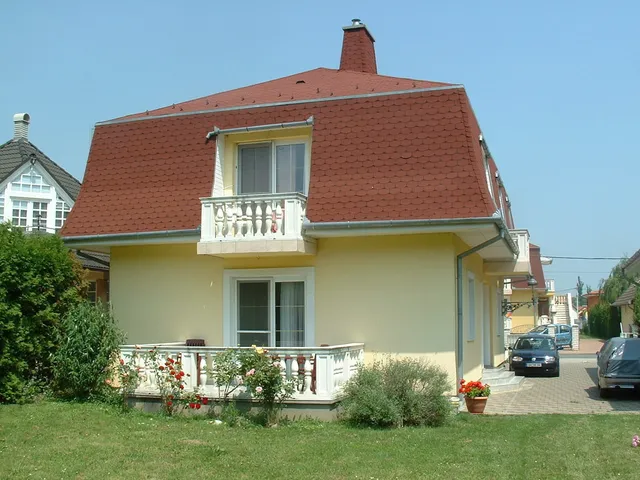 Apartmanház Cédrus