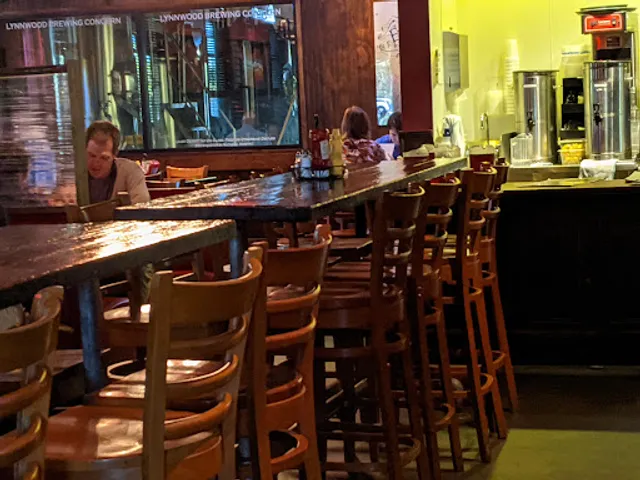 Lynnwood Grill & Brewing Company