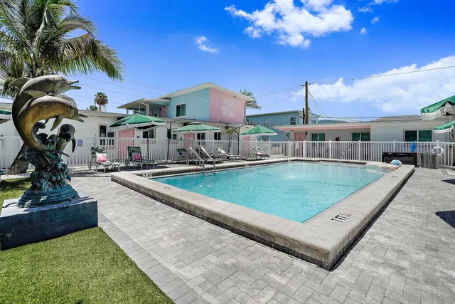 The Pearl Cabana Club