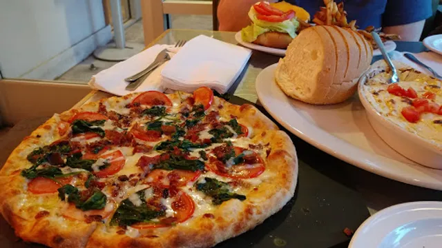 Neo Pizza & Taphouse