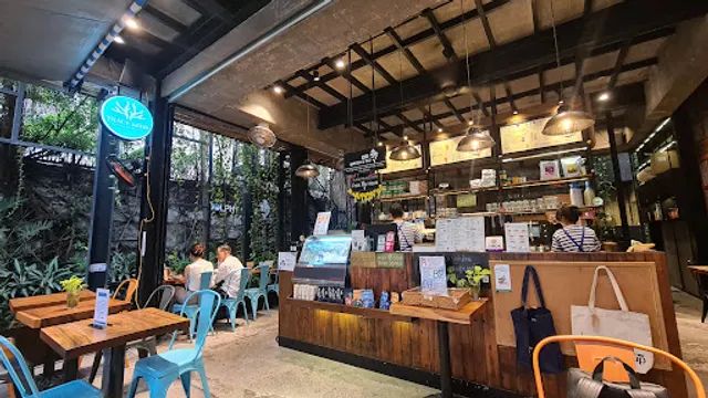 Dolphy Café 113 Dương Văn An Coffee