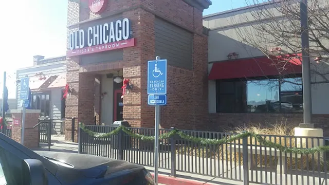 Old Chicago Pizza + Taproom