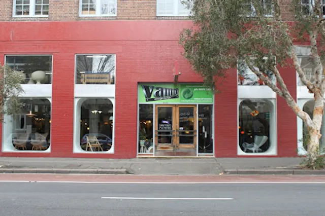 Vampt Vintage Design