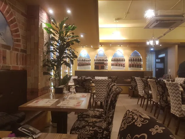 Taj Palace Indian Restaurant