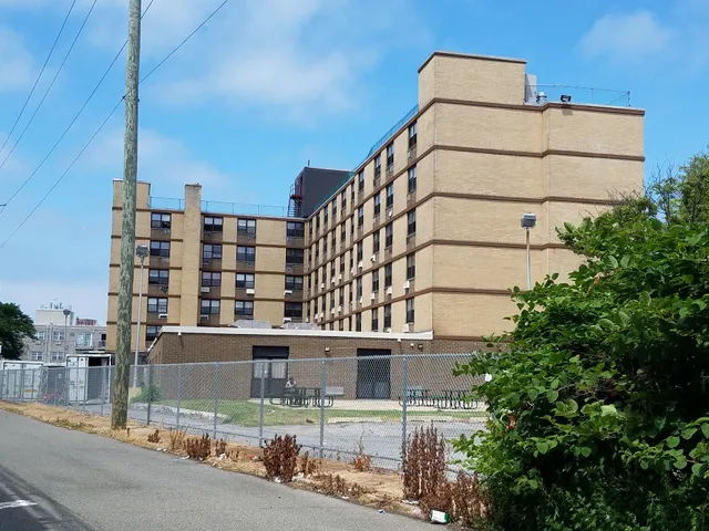 CORE BEACH RESIDENCE SHELTER