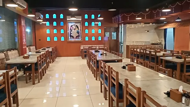 Krishna Kathiyawadi Hotel & Banquet
