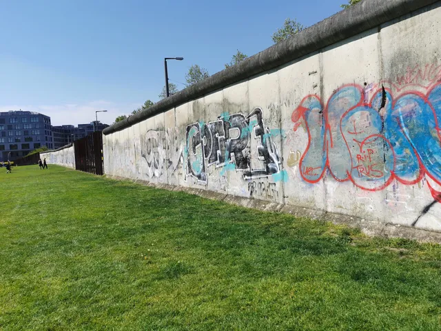 The Berlin Wall and its Fall at Schwedter Strasse