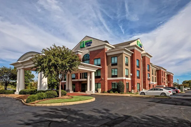 Holiday Inn Express & Suites Memphis Southwind by IHG