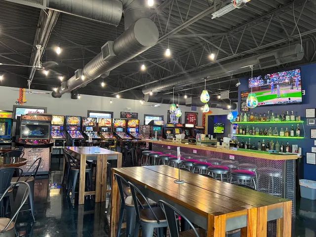 Remi's Arcade & Bistro