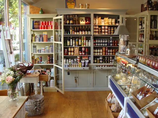 Jaz Boutique Café Art