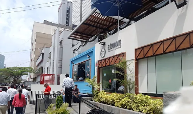 Cevichería en San Isidro | El Escondite