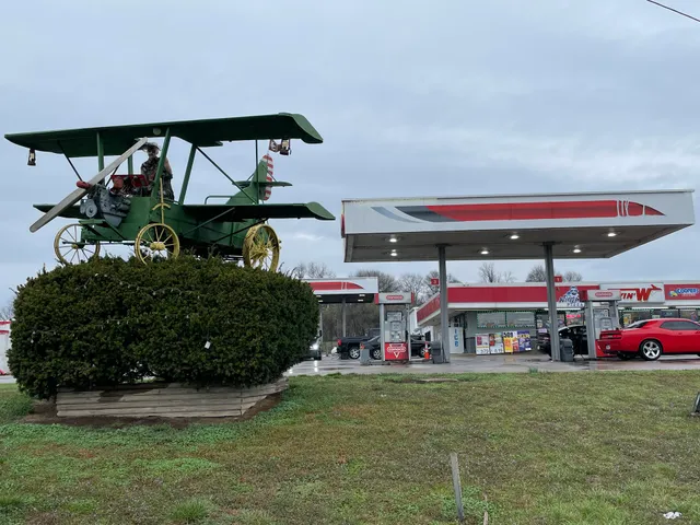 Flyin W Convenience Store