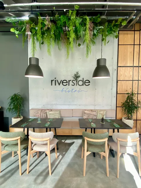 Riverside Bistro