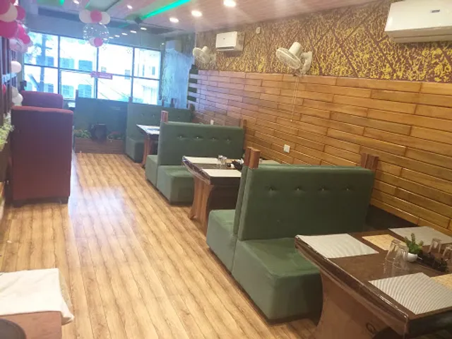 Foodies a family restaurant in Gaya-Bihar | Restaurant near me.