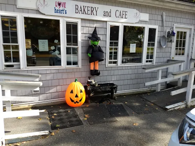 Love Heart's Bakery and Cafe