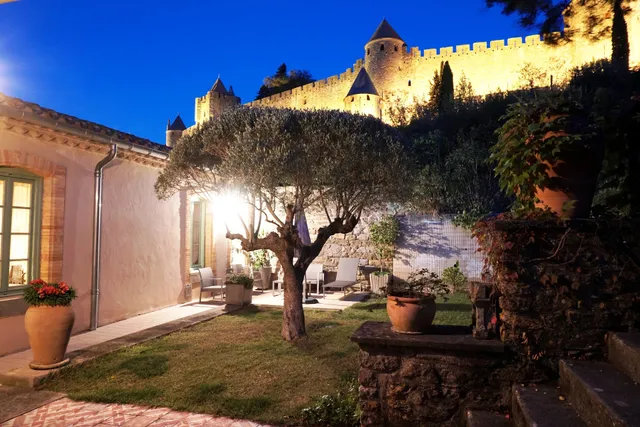 GITES CARCASSONNE SOUS LES COURTINES