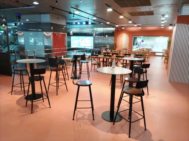 MofanmeilidaoshangchangMoFan.R10O5|gaoxiongjieyunmeilidao Station