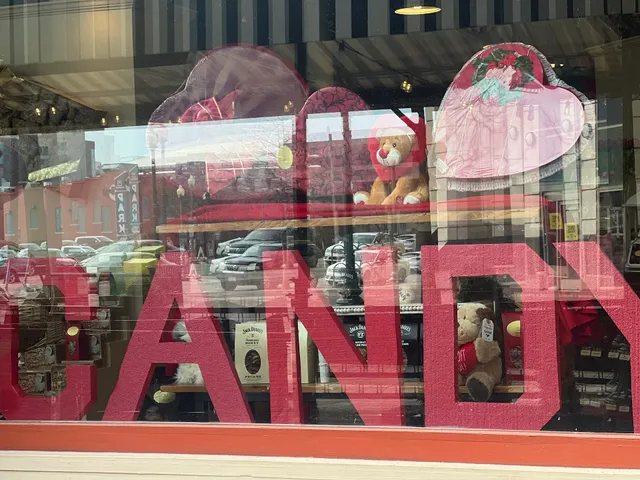 Dinstuhls Fine Candies