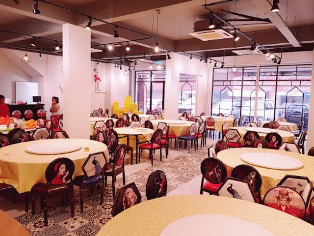 Dragon Palace Seafood Restaurant (东海龙宫海鲜楼)