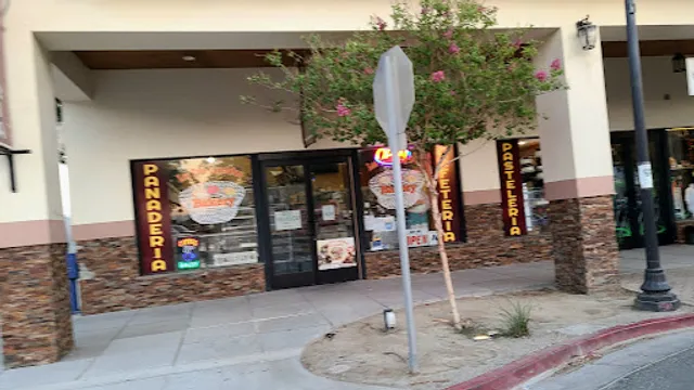 Las Tres Conchitas Bakery