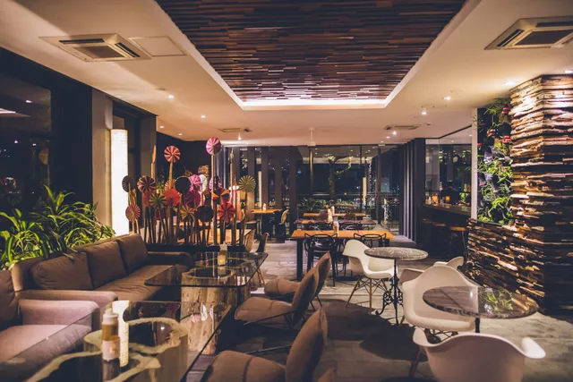 VEHAA | Restaurant & Bar