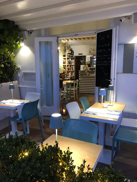 Cafe Novanta Quattro