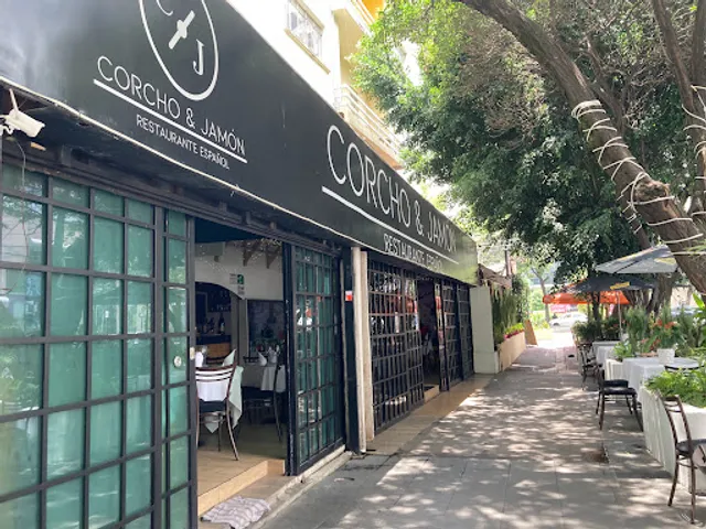 Corcho y jamon