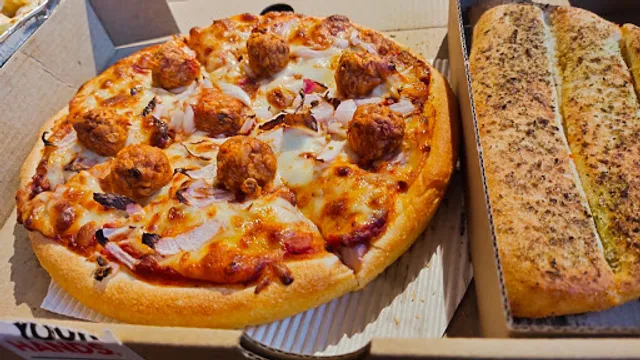 Pizza Hut | Toli Chowki, Hyderabad