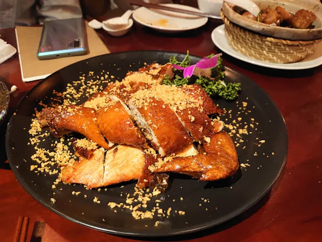 青樓中式餐酒館