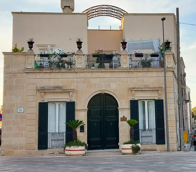 Palazzo Megha B&B