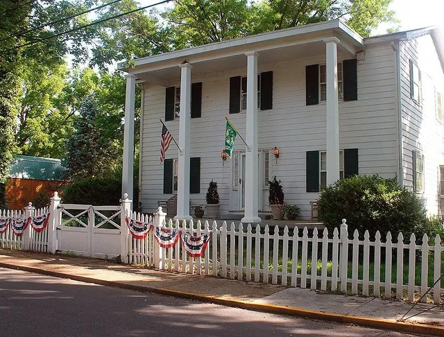 Bridgewater Inn and Cottage LLC