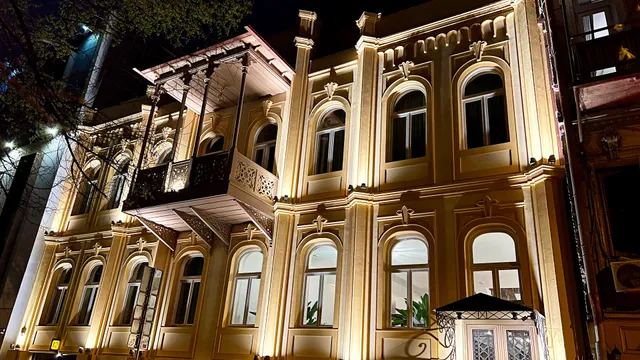 Makmani Hotel by DNT Group