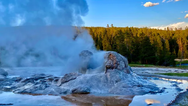 Grotto Geyser