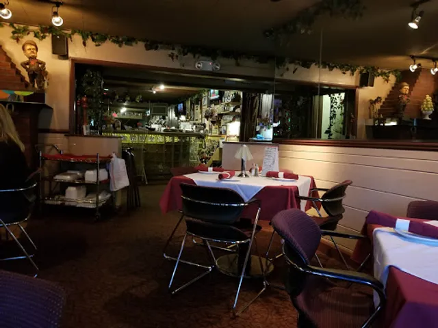 Zaza’s Steakhouse and Italian Eatery